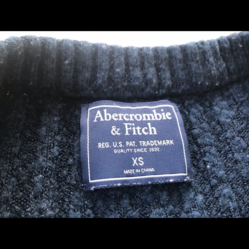 😍 2/$20 A&F Ribbed Pullover Sweater - Picture 3 of 3